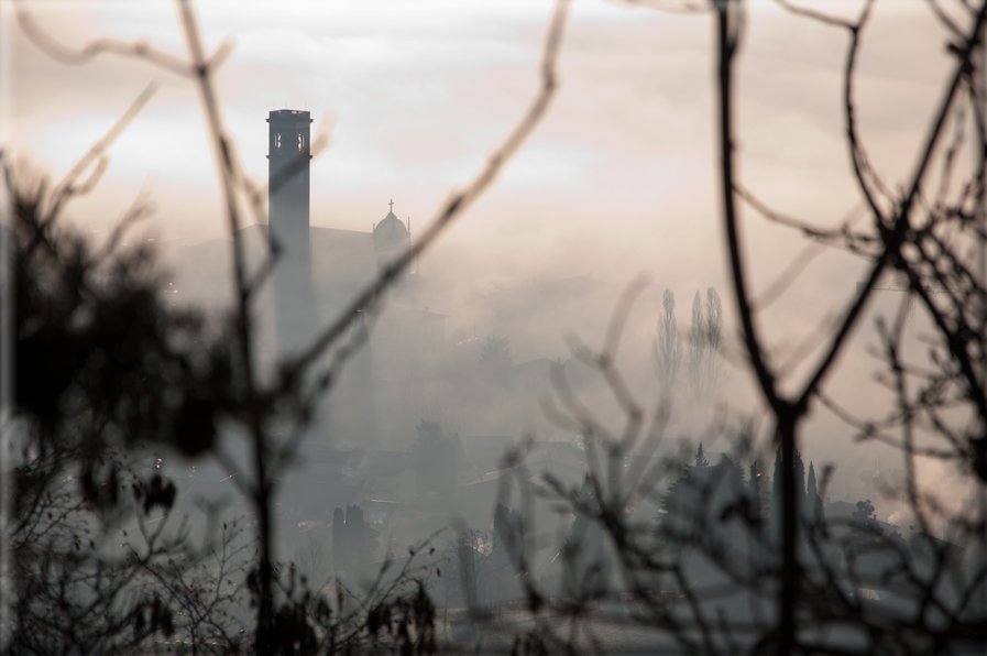 foto Colline di Romano d'Ezzelino nella Nebbia